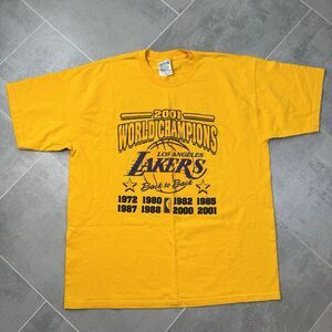 Vintage 2001 LA Lakers Back to Back Champs T Shirt XL Y2K Double Sided